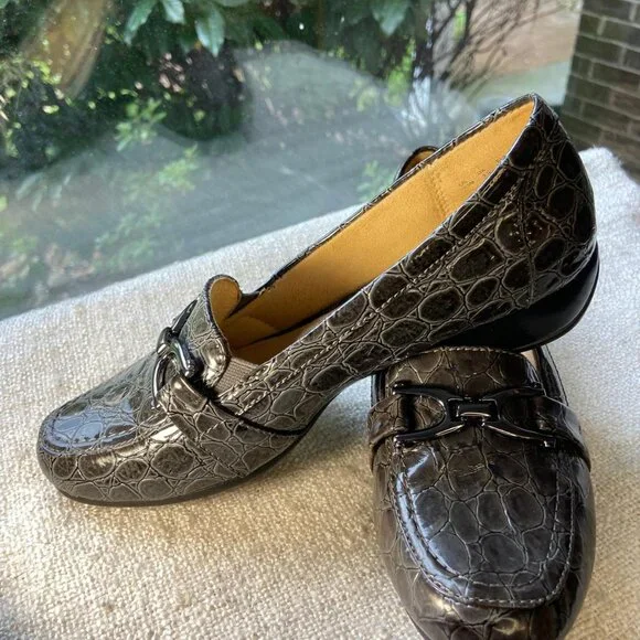 naturalizer NWOT grey croc vegan leather loafers driving shoes, Sz 6.5 - Picture 1 of 7